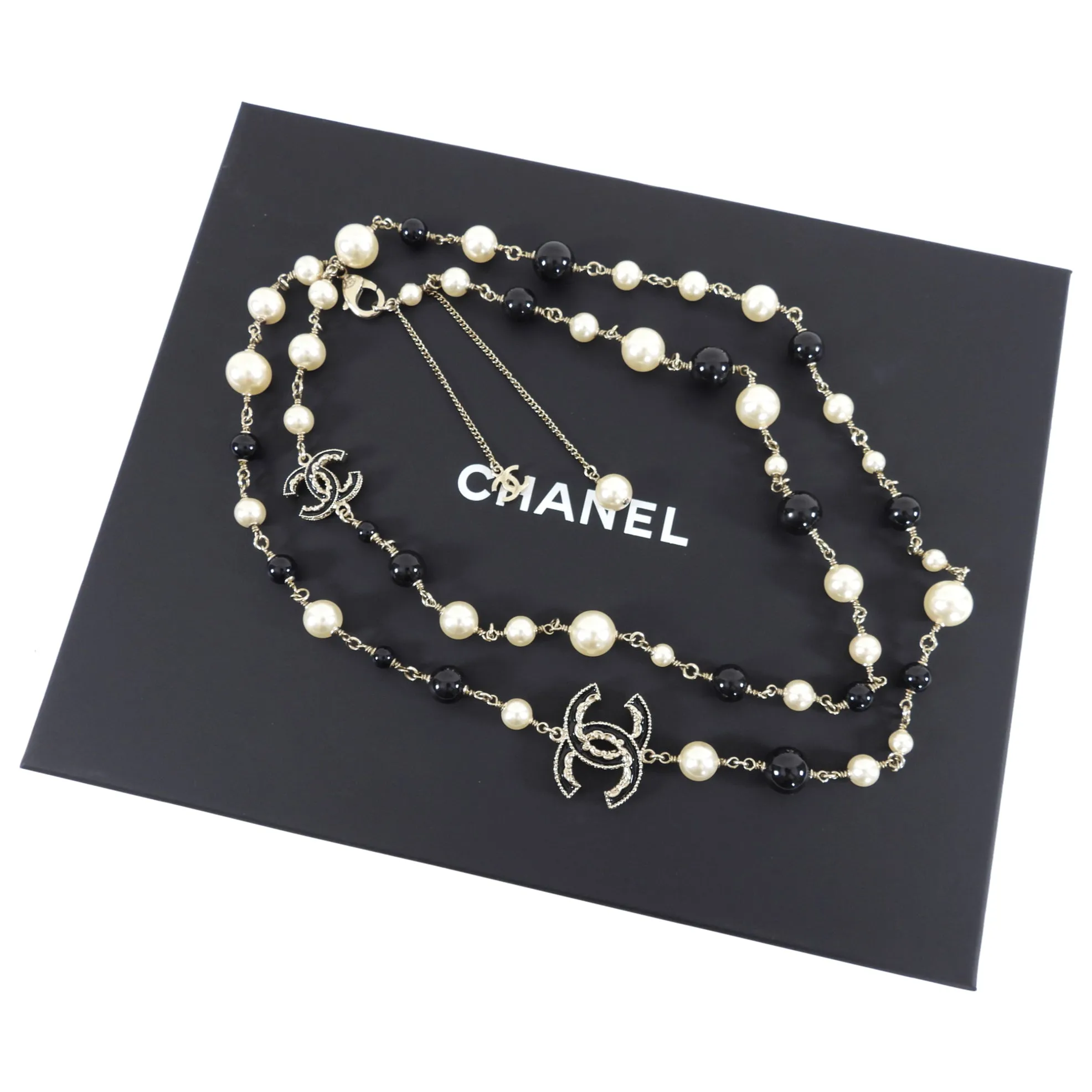 Chanel 14B Stunning Long Pearl Gripoix CC Enamel Necklace - Exquisite and Timeless Jewelry Piece