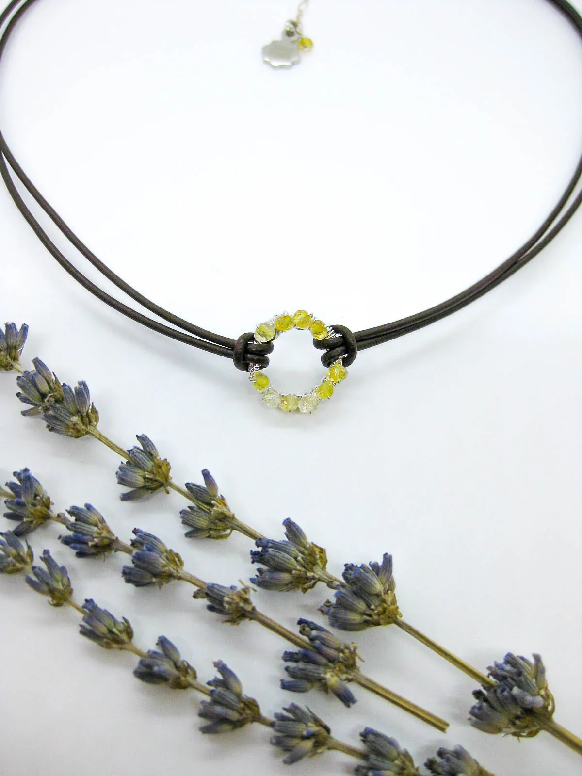 Circle: Citrine Leather Necklace - n465