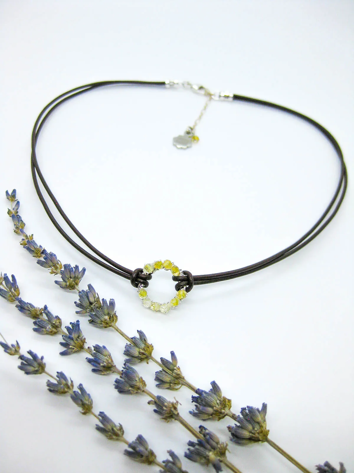 Circle: Citrine Leather Necklace - n465