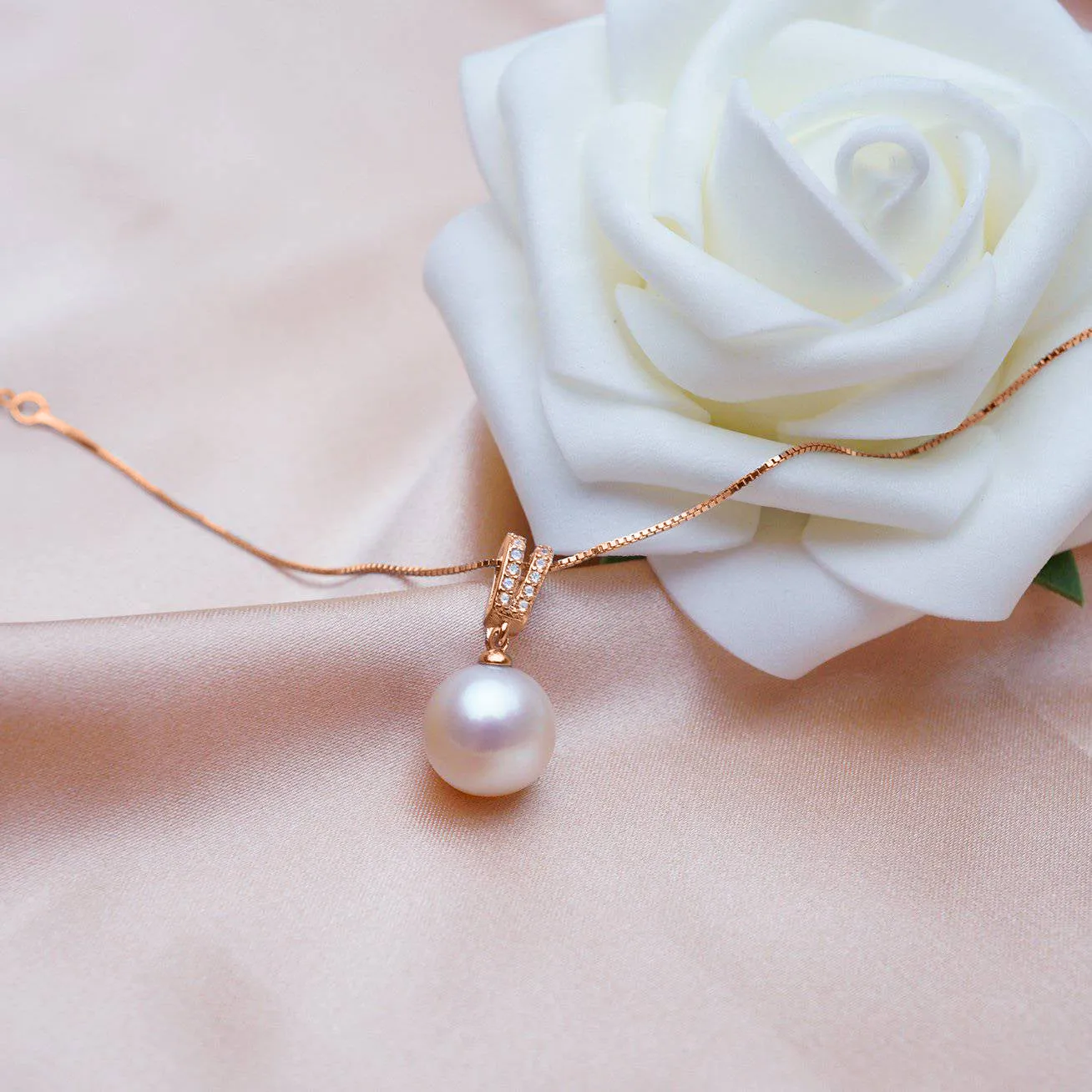 Elegant Freshwater Pearl Necklace WN00369