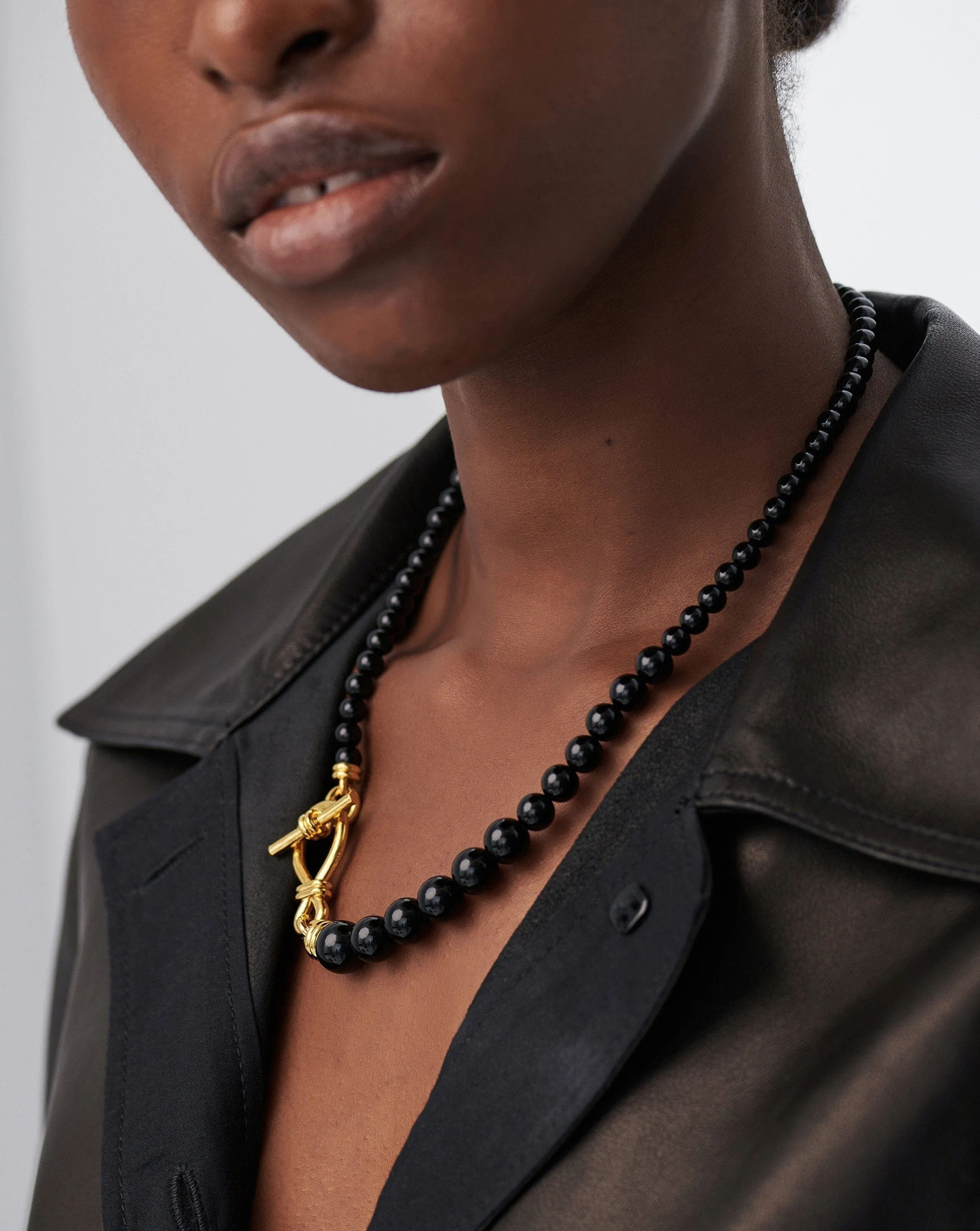 Graduated Sphere T-Bar Necklace | 18ct Gold Plated/Black Onyx